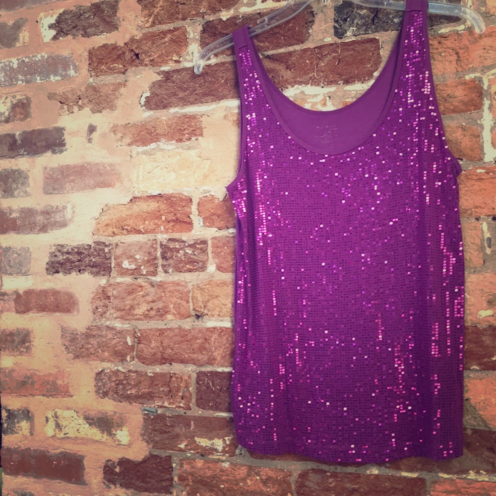 Happy pink sequined top